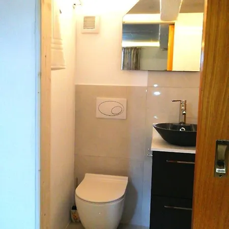Apartment Kleines Im Eichenwäldchen, 1 Küche Bad Friedrichsgrun